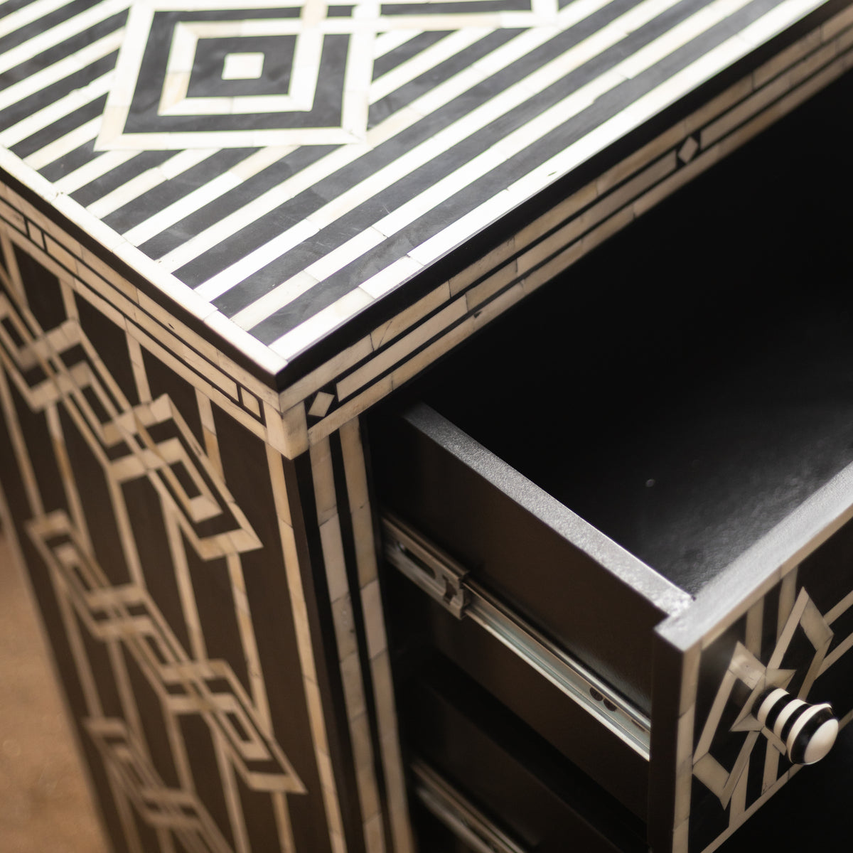Azmara Inlay Four-Drawer Tallboy – Black