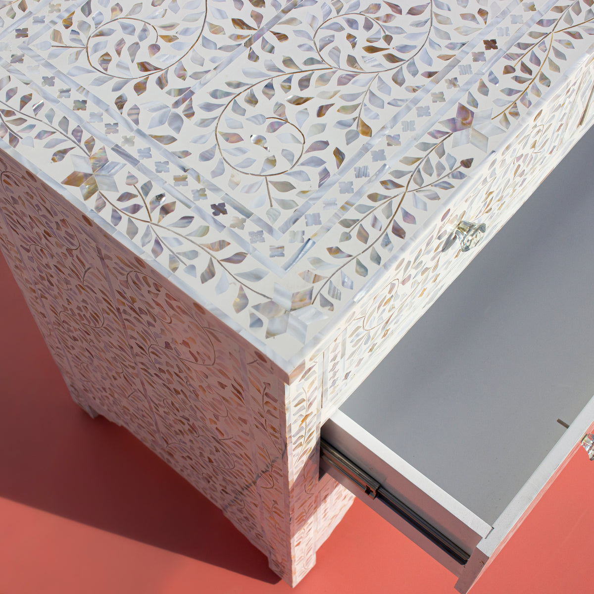 Arabesque Mother of Pearl Inlay Four Drawer Chest - White