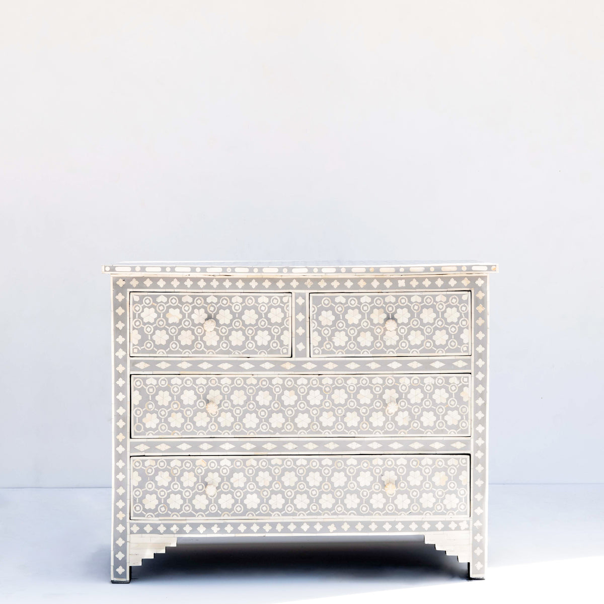 Honeycomb Inlay Four-Drawer Chest - Grey