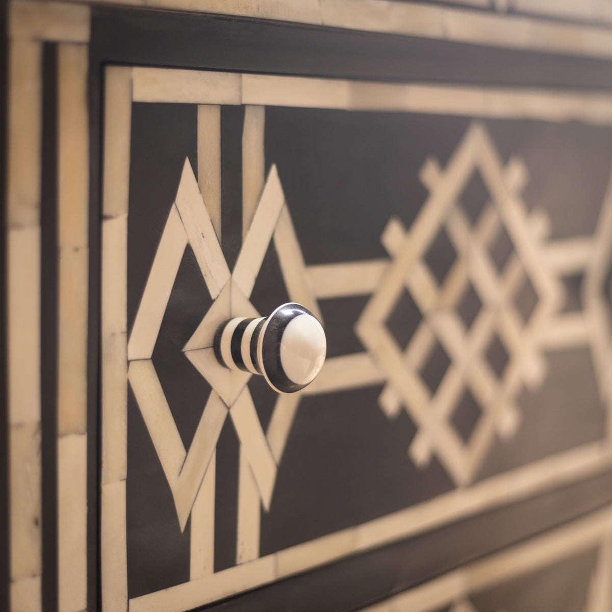 Azmara Inlay Four-Drawer Tallboy – Black