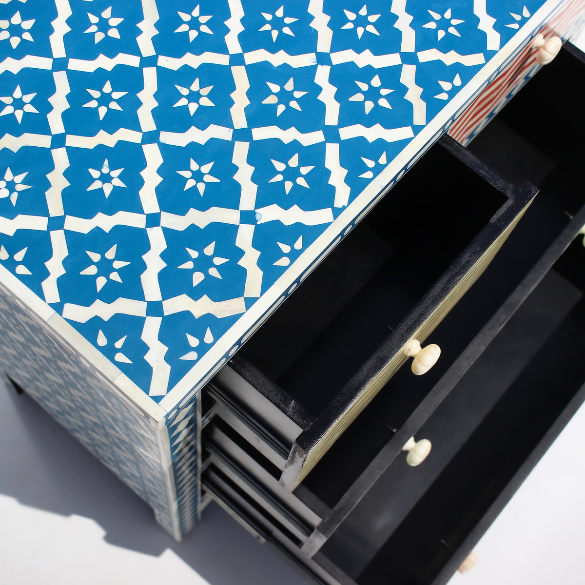 Veyra Inlay Four-Drawer Chest - Rainbow